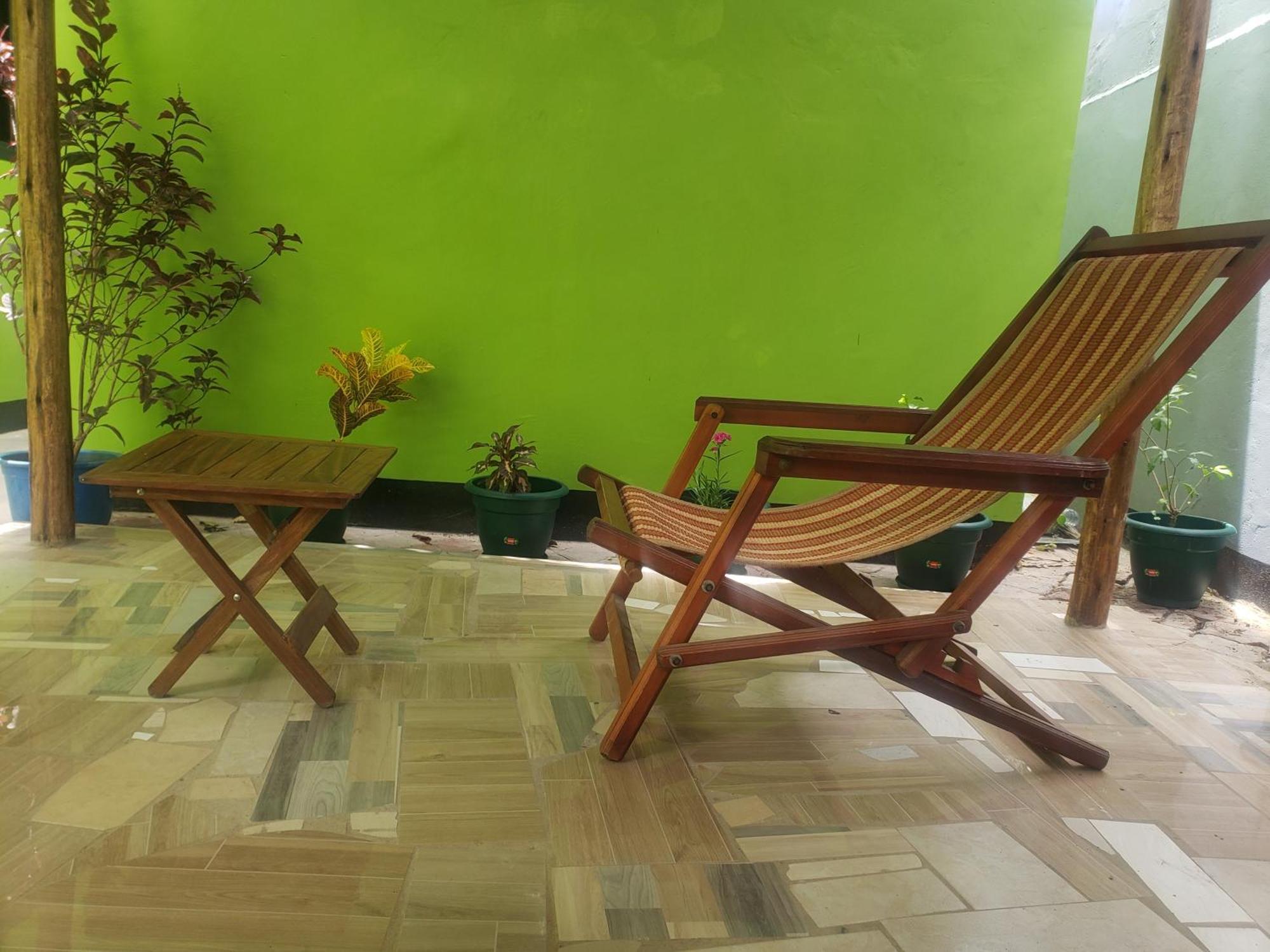L&J Modern Backpackers Bnb Dar es Salaam Exterior foto