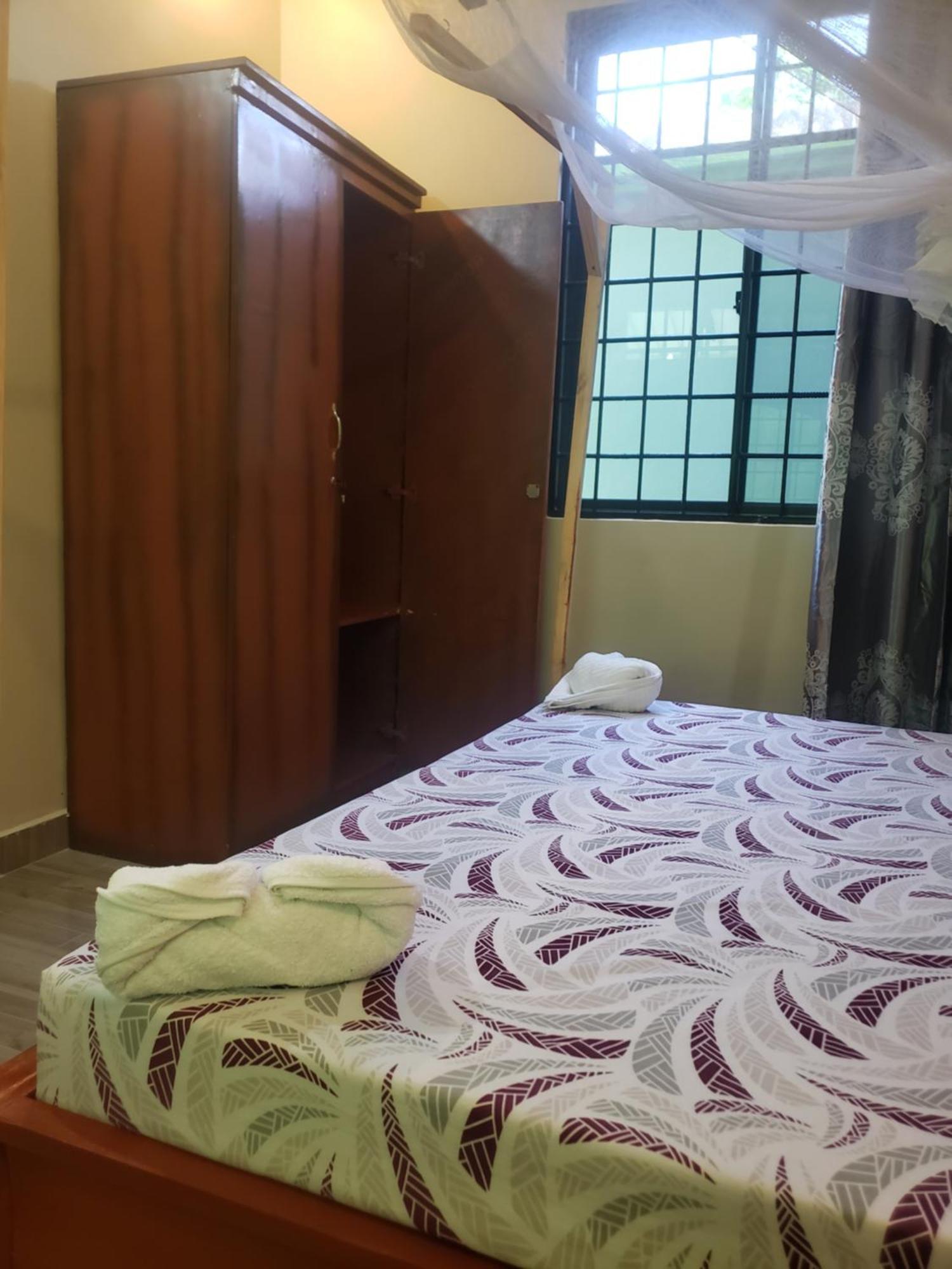 L&J Modern Backpackers Bnb Dar es Salaam Exterior foto
