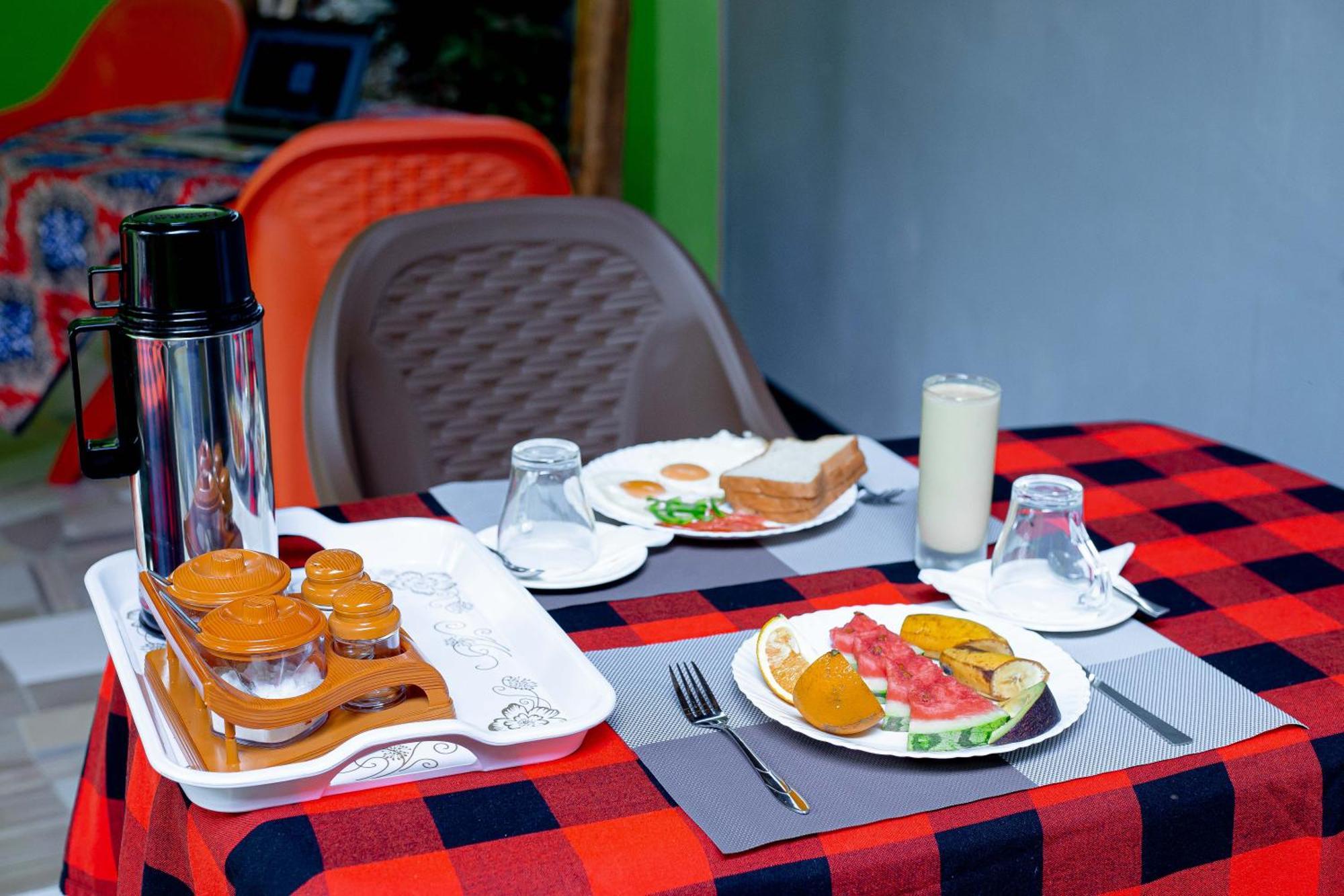 L&J Modern Backpackers Bnb Dar es Salaam Exterior foto