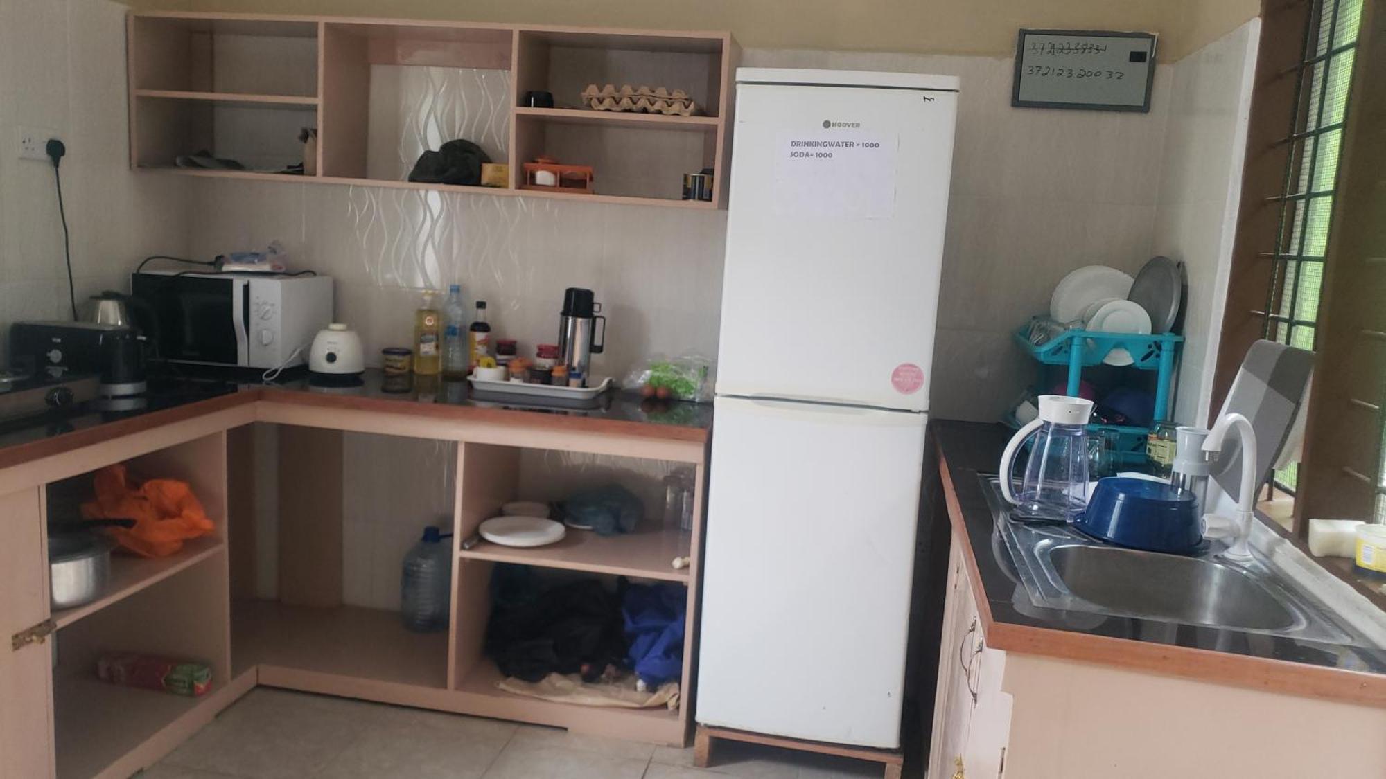 L&J Modern Backpackers Bnb Dar es Salaam Exterior foto