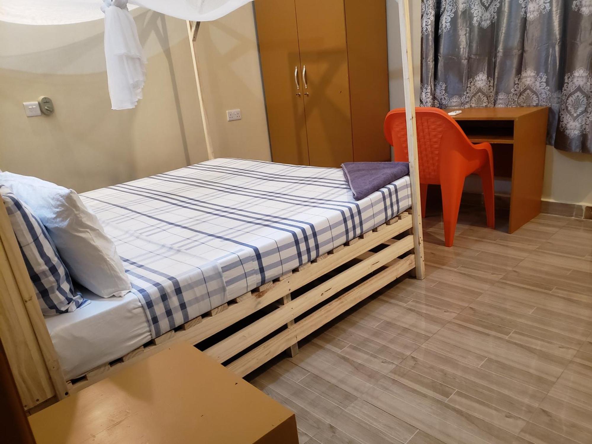 L&J Modern Backpackers Bnb Dar es Salaam Exterior foto